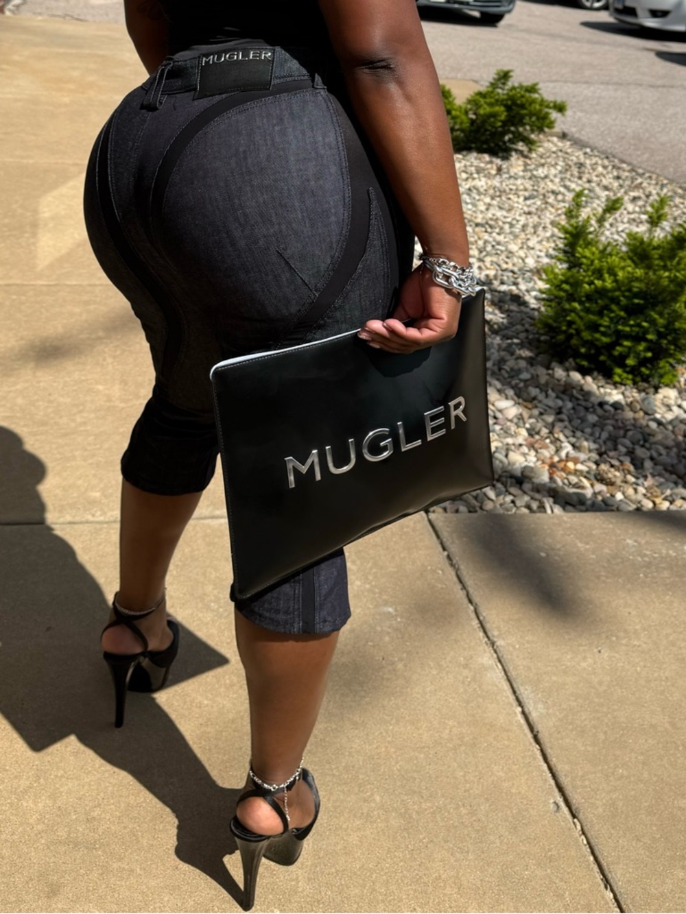 Mugler Dark Denim Capri pants